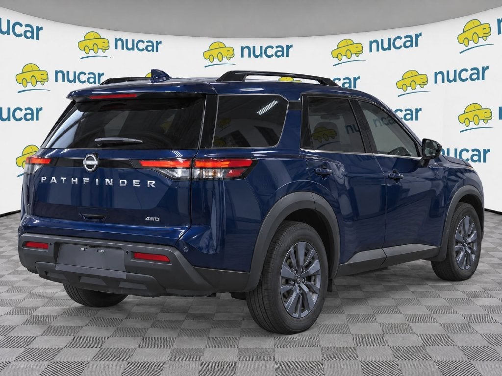 2025 Nissan Pathfinder SV