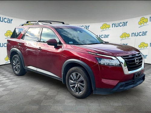 2022 Nissan Pathfinder SV