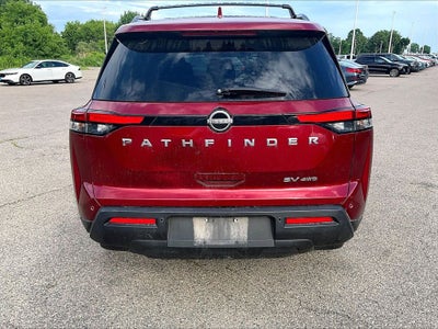2022 Nissan Pathfinder SV