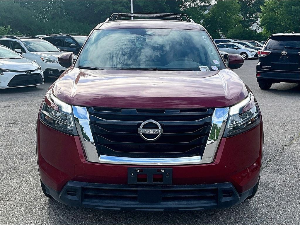 2022 Nissan Pathfinder SV
