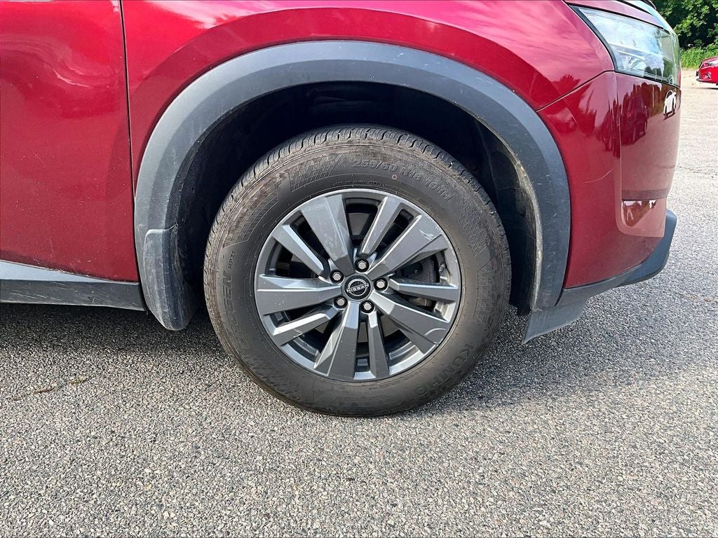 2022 Nissan Pathfinder SV