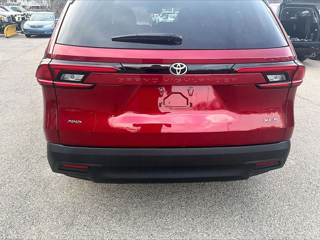 2025 Toyota Grand Highlander XLE