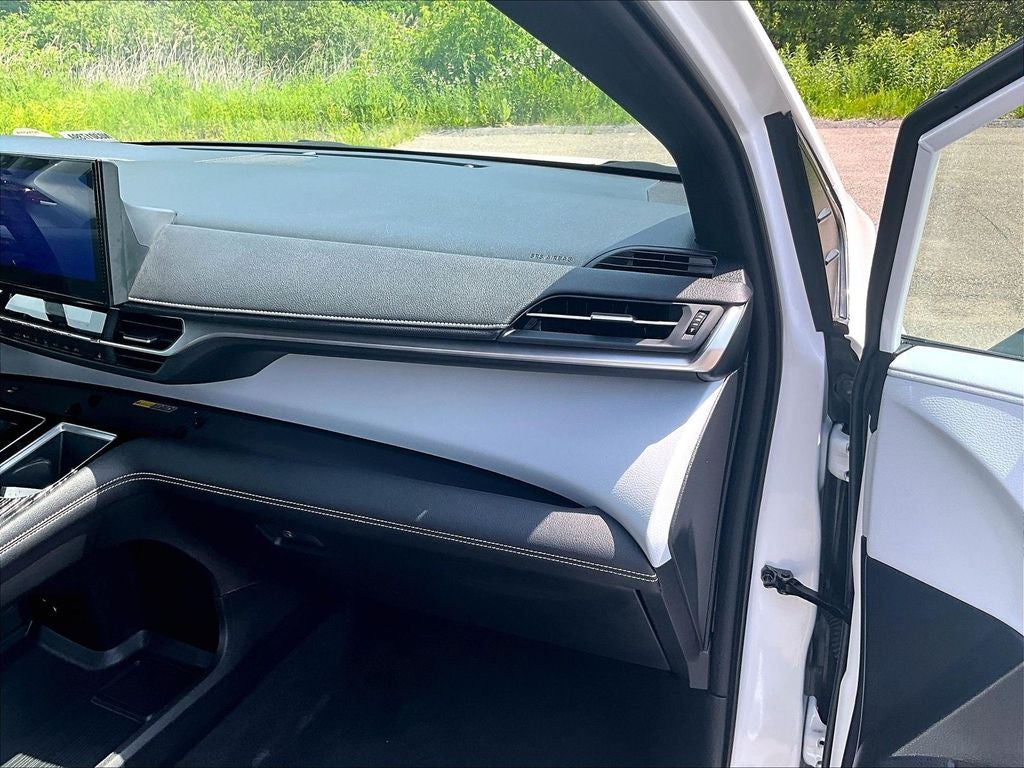 2025 Toyota Sienna XSE 7 Passenger