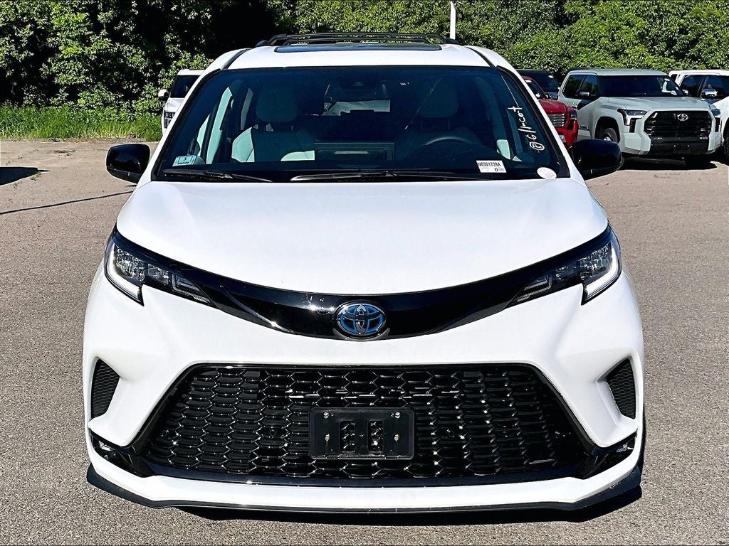 2025 Toyota Sienna XSE 7 Passenger