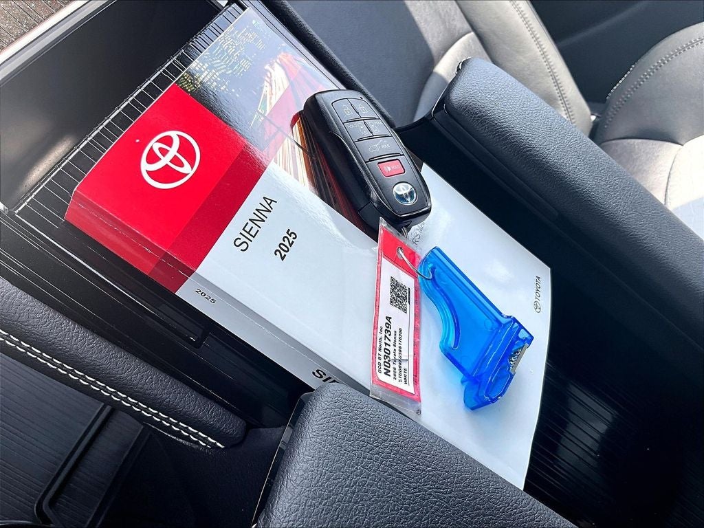 2025 Toyota Sienna XSE 7 Passenger