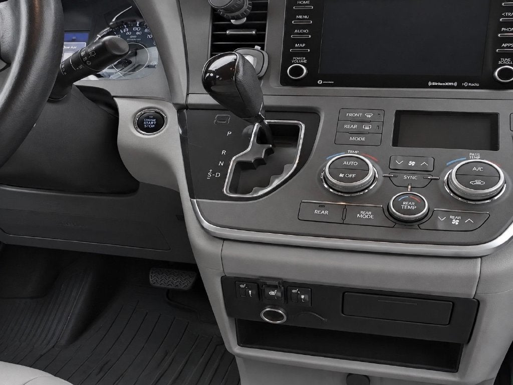 2018 Toyota Sienna XLE 7 Passenger