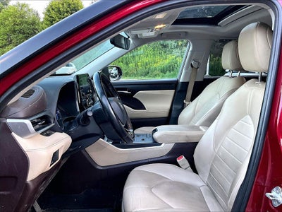 2021 Toyota Highlander Hybrid XLE