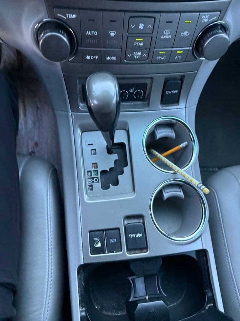 2010 Toyota Highlander SE