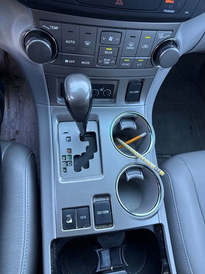 2010 Toyota Highlander SE