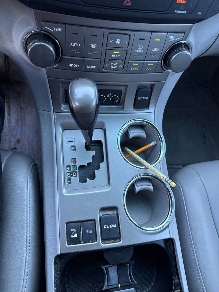 2010 Toyota Highlander SE