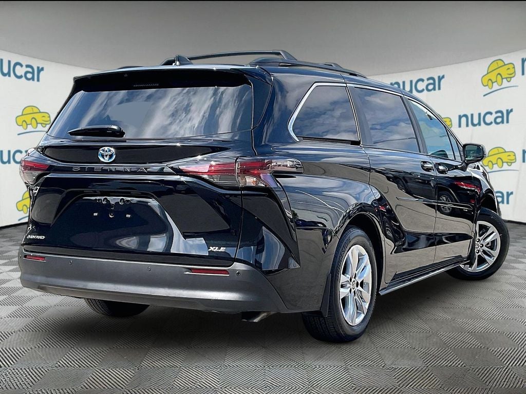 2025 Toyota Sienna XLE 7 Passenger