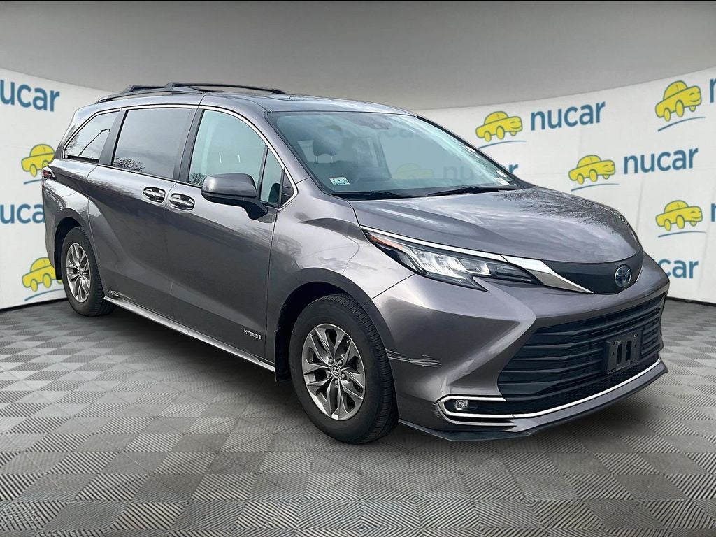 2021 Toyota Sienna XLE 7 Passenger
