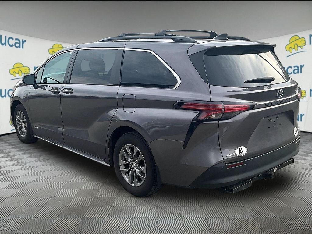 2021 Toyota Sienna XLE 7 Passenger