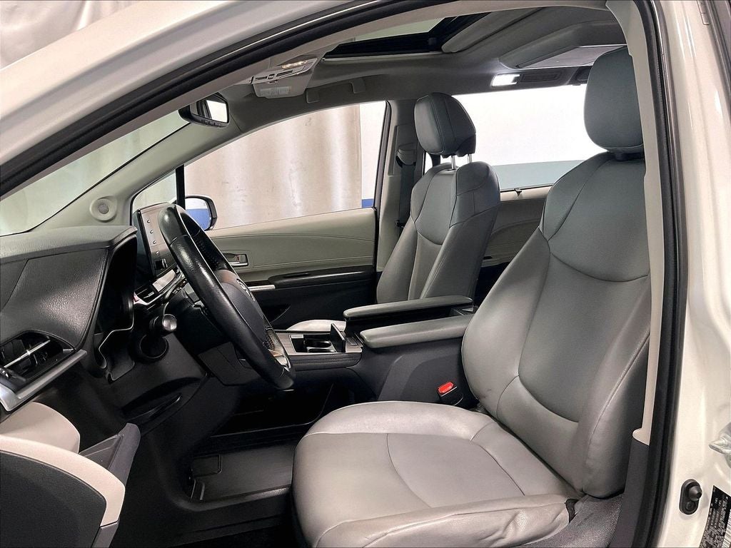 2021 Toyota Sienna XLE 7 Passenger