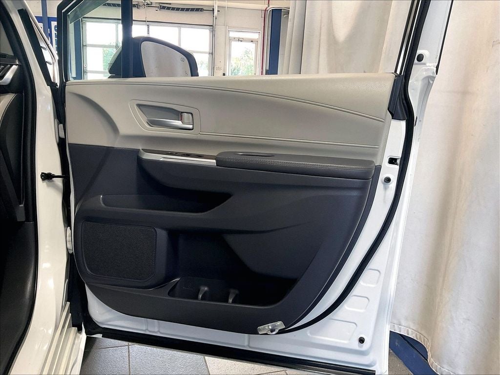 2021 Toyota Sienna XLE 7 Passenger