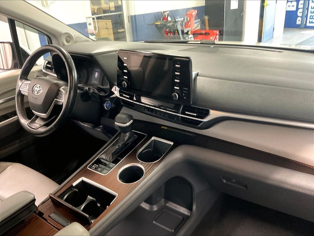 2021 Toyota Sienna XLE 7 Passenger