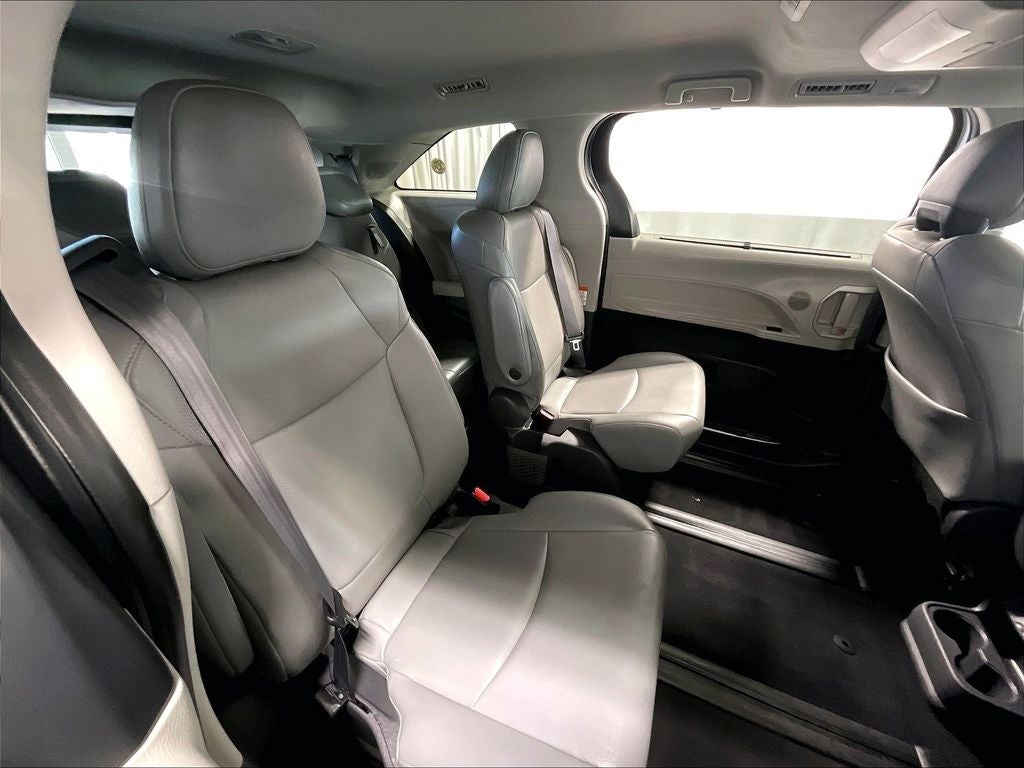 2021 Toyota Sienna XLE 7 Passenger