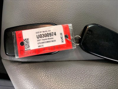 2021 Toyota Sienna XLE 7 Passenger