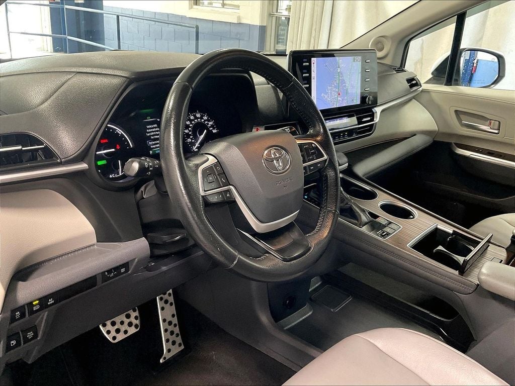 2021 Toyota Sienna XLE 7 Passenger