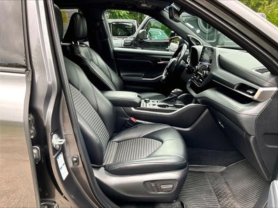 2022 Toyota Highlander XSE