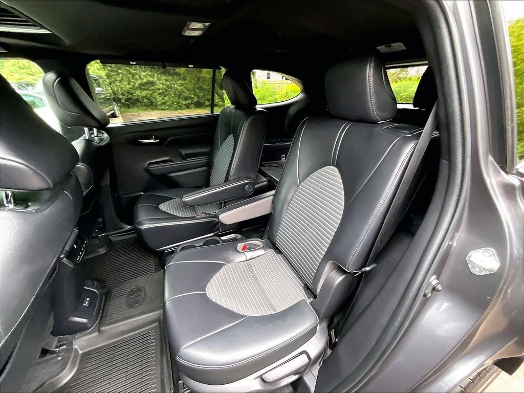 2022 Toyota Highlander XSE