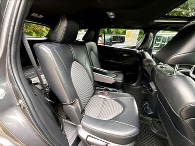 2022 Toyota Highlander XSE