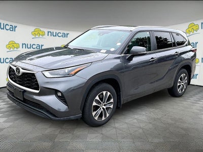 2025 Toyota Highlander XLE