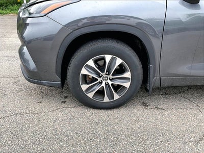 2025 Toyota Highlander XLE
