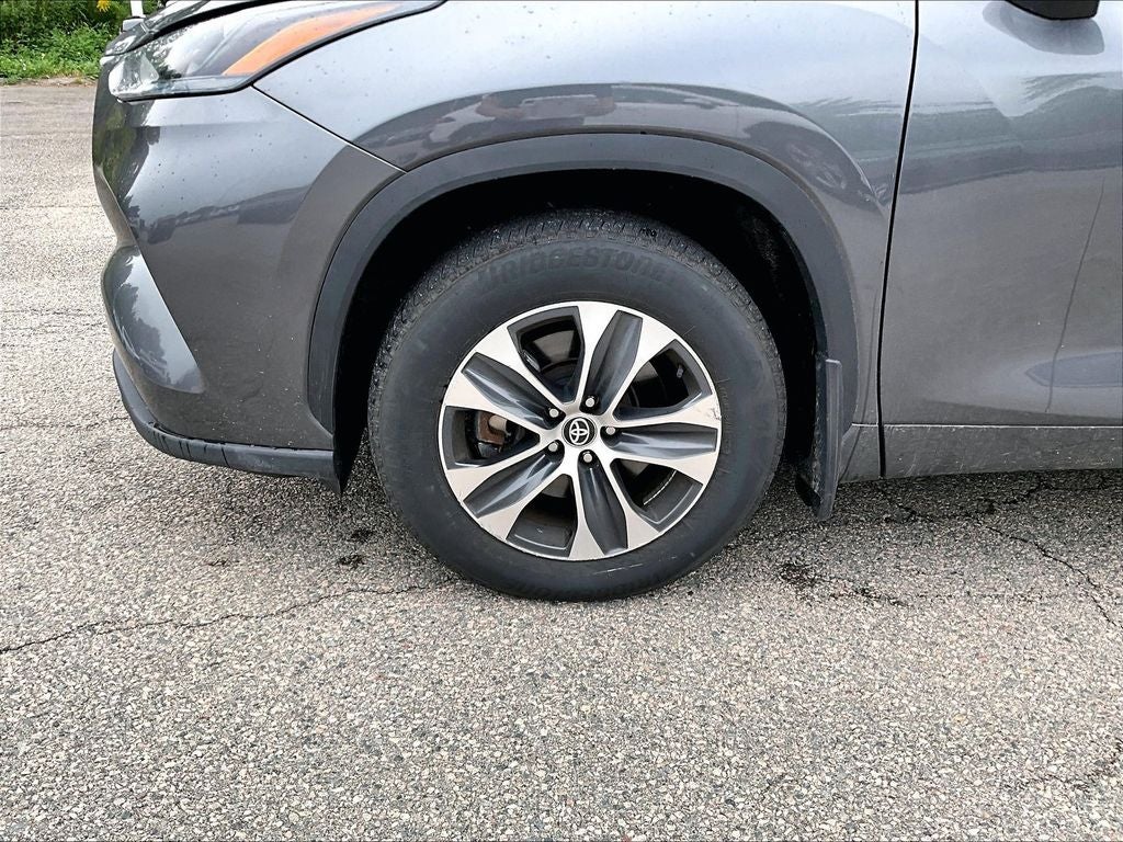 2025 Toyota Highlander XLE