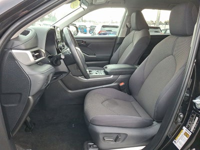2024 Toyota Highlander LE