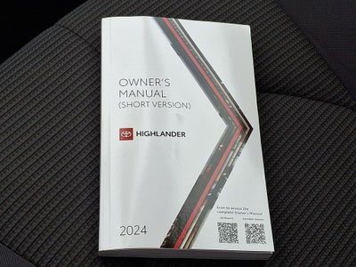2024 Toyota Highlander LE