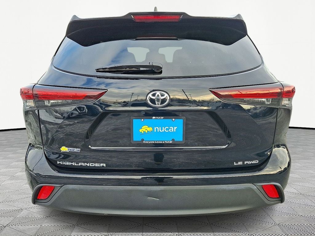 2024 Toyota Highlander LE