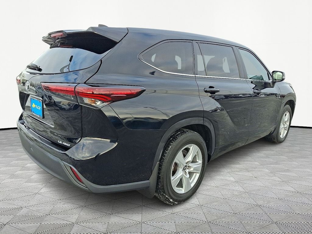 2024 Toyota Highlander LE