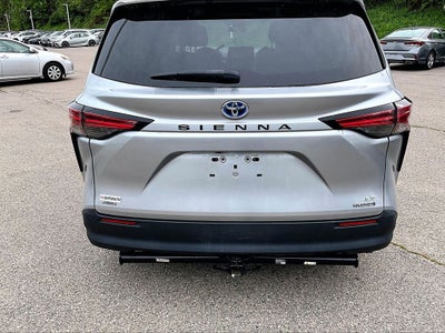 2021 Toyota Sienna LE 8 Passenger