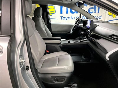 2025 Toyota Sienna XLE 8 Passenger