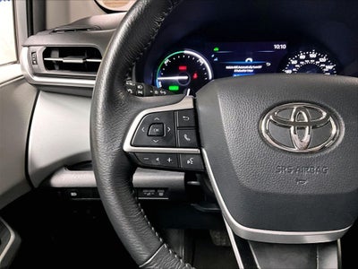 2025 Toyota Sienna XLE 8 Passenger