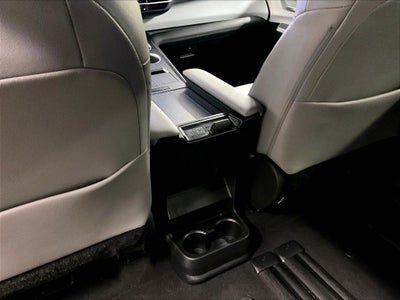 2025 Toyota Sienna XLE 8 Passenger