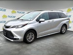 2025 Toyota Sienna XLE 8 Passenger