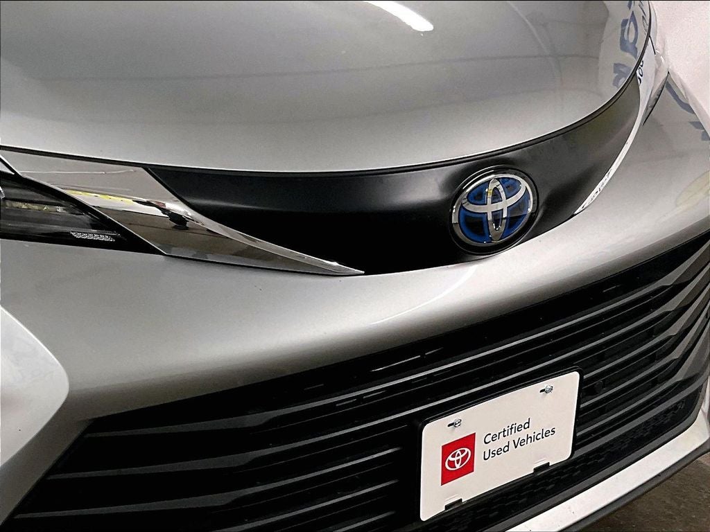 2025 Toyota Sienna XLE 8 Passenger