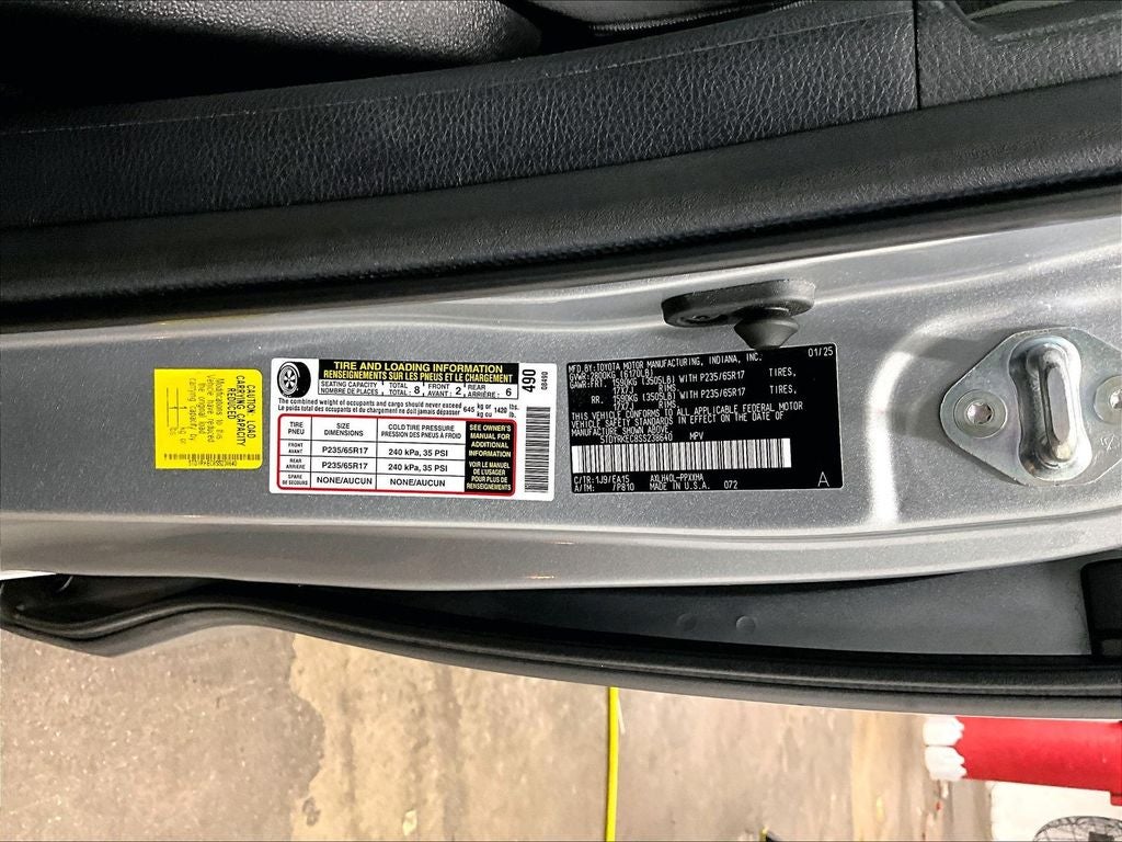 2025 Toyota Sienna XLE 8 Passenger