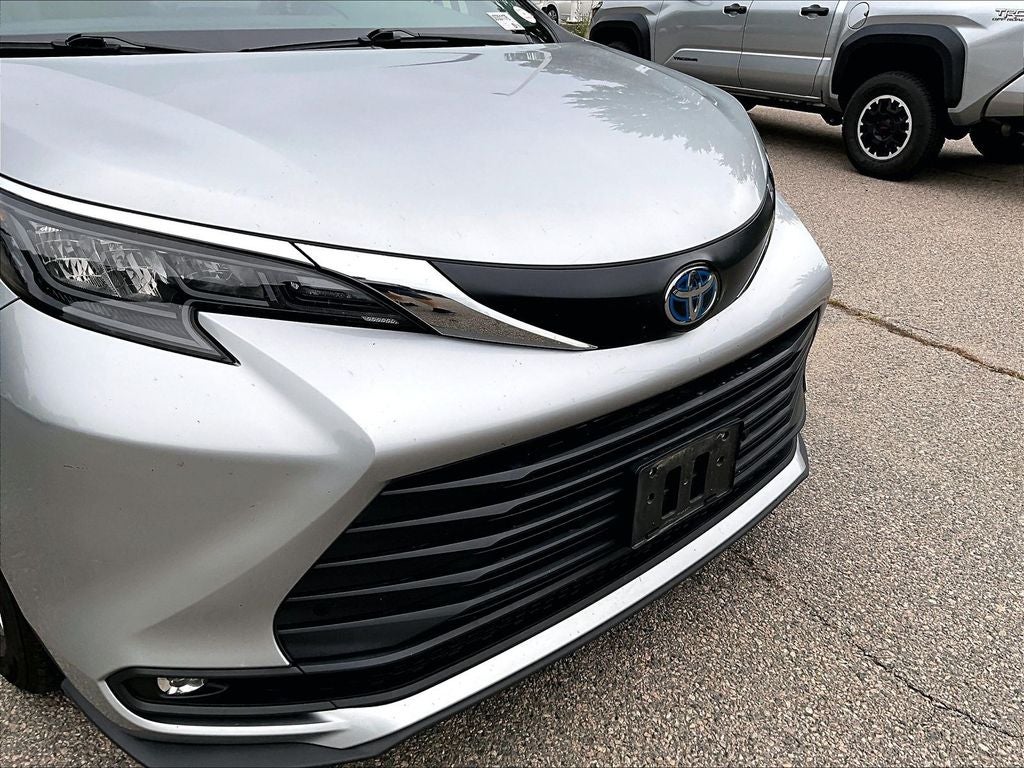 2025 Toyota Sienna XLE 8 Passenger