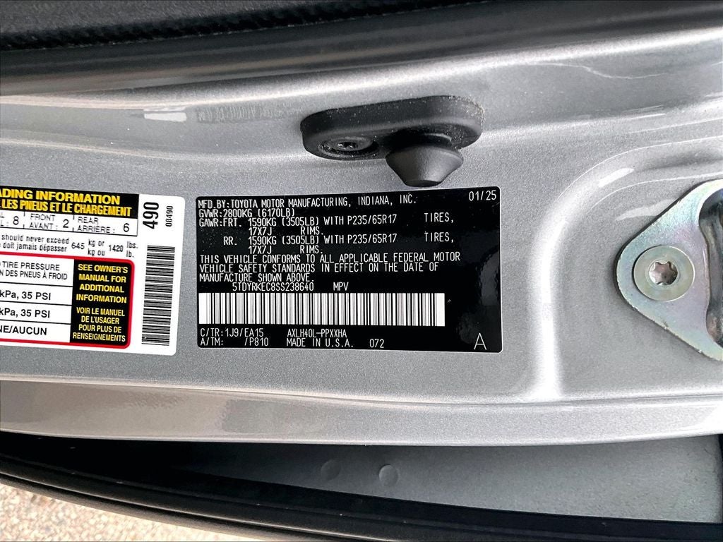 2025 Toyota Sienna XLE 8 Passenger