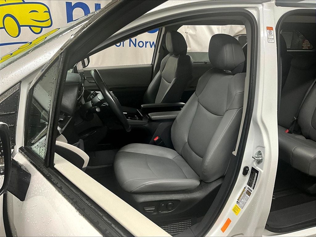 2024 Toyota Sienna XLE 8 Passenger