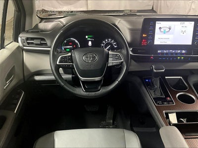 2024 Toyota Sienna XLE 8 Passenger