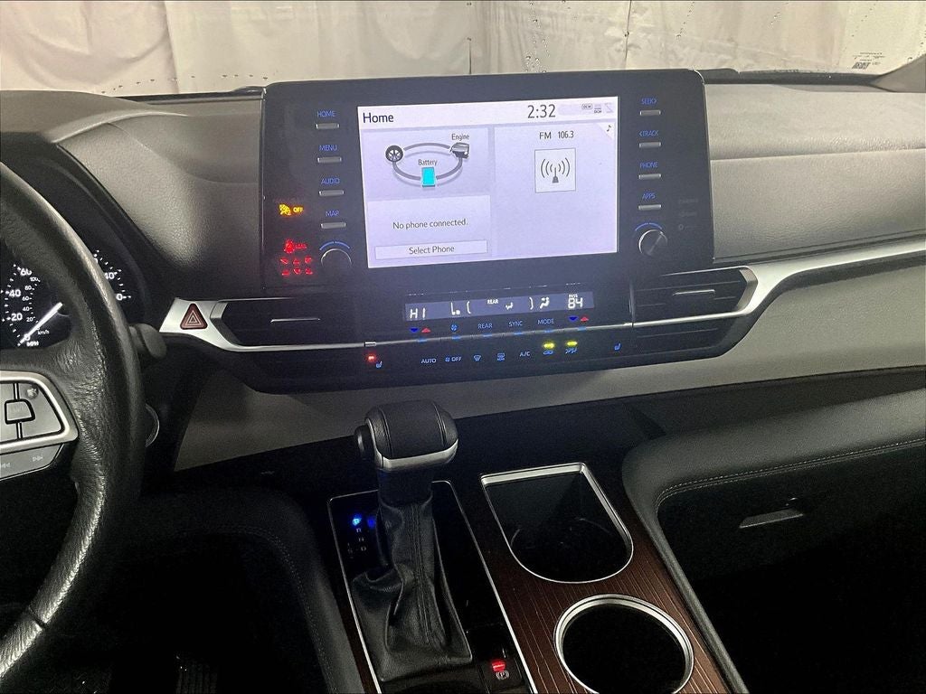 2024 Toyota Sienna XLE 8 Passenger
