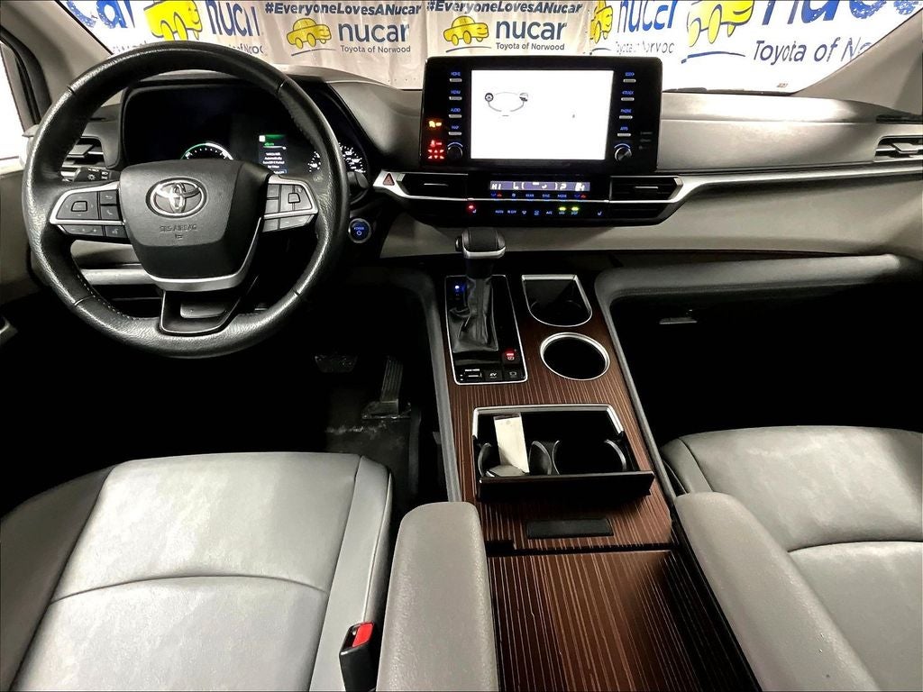 2024 Toyota Sienna XLE 8 Passenger