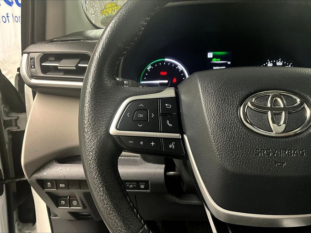 2024 Toyota Sienna XLE 8 Passenger
