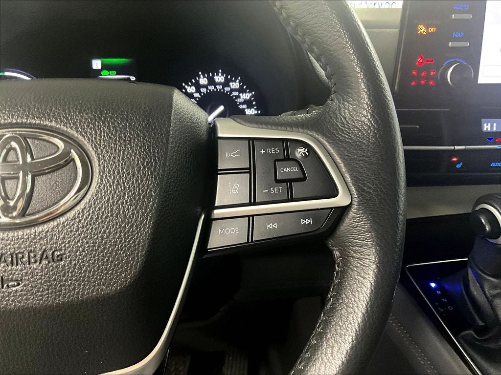 2024 Toyota Sienna XLE 8 Passenger