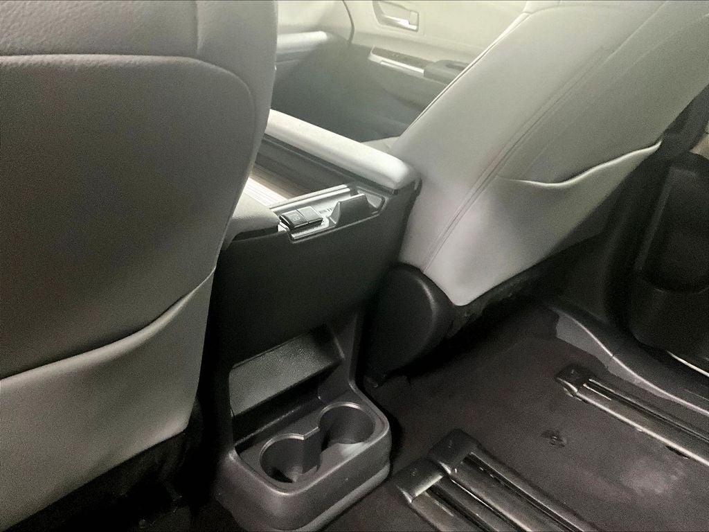 2024 Toyota Sienna XLE 8 Passenger