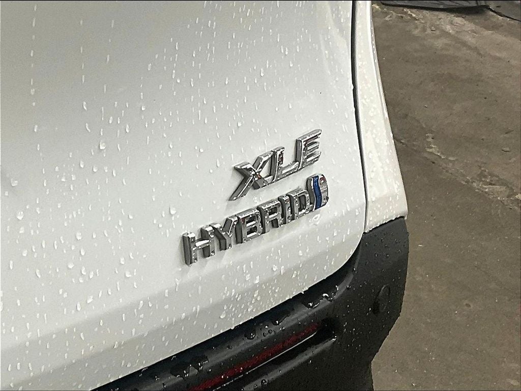 2024 Toyota Sienna XLE 8 Passenger